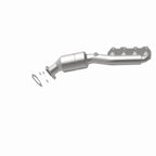 MagnaFlow Direct Fit Catalytic Converter 02-04 VW Passat 4.0L