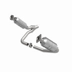 MagnaFlow Direct Fit Catalytic Conv 05-06 Dodge Dakota/2006 Mitsubishi Raider 3.7L Y-Pipe Assembly