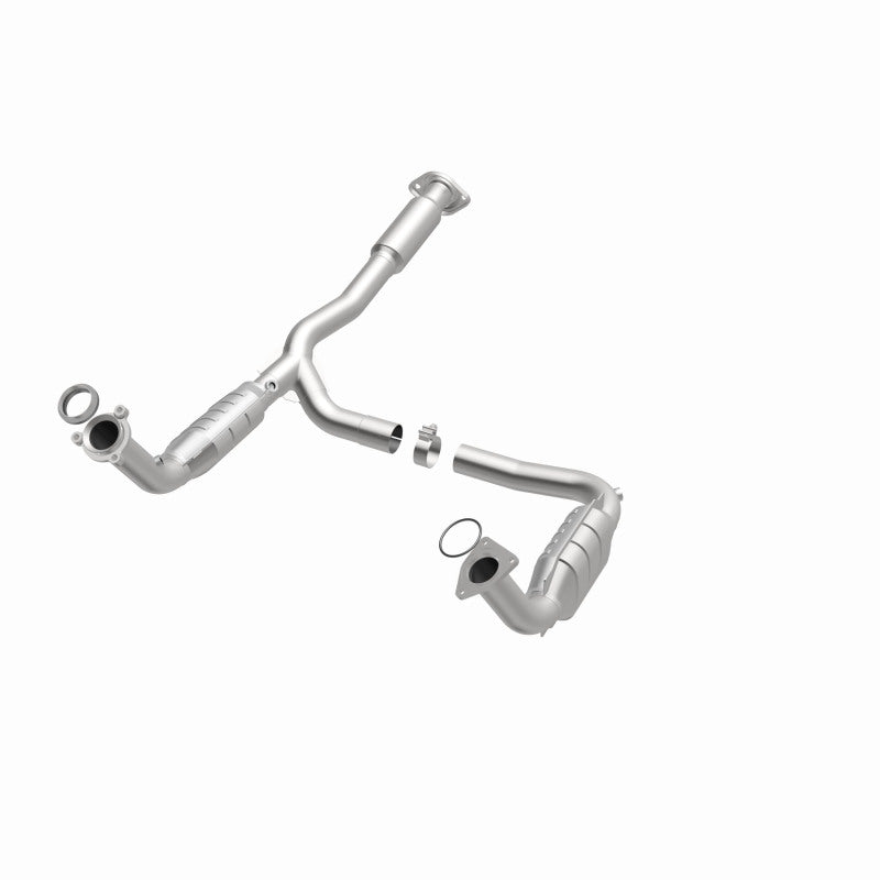 MagnaFlow Direct Fit Catalytic Converter 05-06 GMC Envoy XL Denali