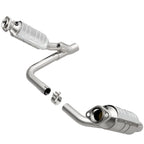 MagnaFlow Direct Fit Catalytic Converter 05-07 Dodge Durango 3.7L/4.7L