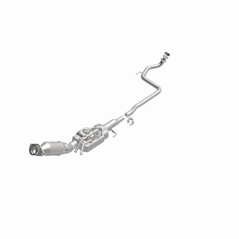 MagnaFlow Direct Fit Catalytic Converter 14-19 Toyota Prius C Base Underbody 1.5L