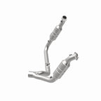 MagnaFlow Direct Fit Catalytic Converter 2006 Dodge RAM 1500 Pickup 5.7L Solid Front Axle