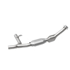 MagnaFlow Direct Fit Catalytic Converter 99-00 Ford Trucks 5.4L