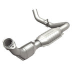 MagnaFlow Direct Fit Catalytic Converter 99-00 Ford Trucks 5.4L