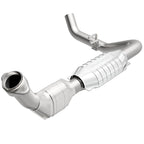 MagnaFlow Direct Fit Catalytic Converter 99-00 Ford Trucks 5.4L