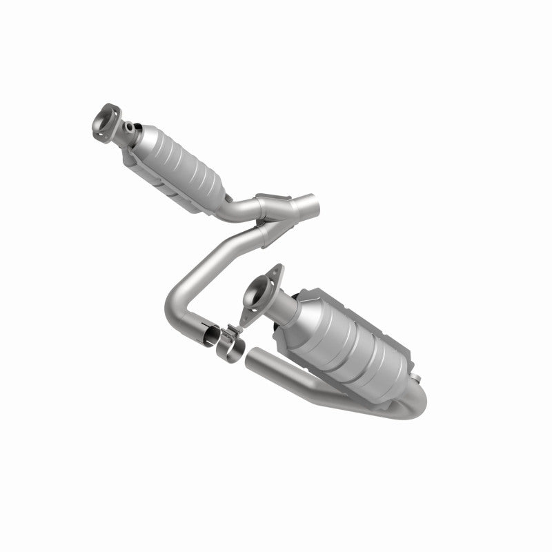 MagnaFlow Direct Fit Catalytic Converter Dakota 05-06 6 3.7L