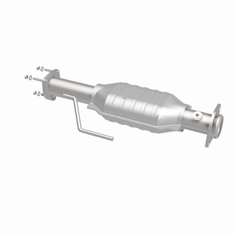MagnaFlow Direct Fit Catalytic Converter Jeep Wrangler 00-04 OEM