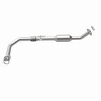 MagnaFlow Direct Fit Catalytic Converter OEM 2003-2004 Toyota Tundra Underbody - 47.125in Length
