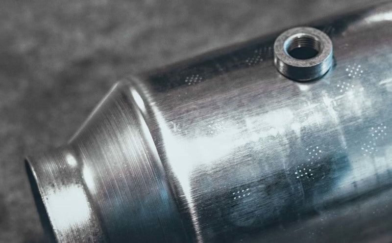 MagnaFlow Universal Catalytic Converter 2.25 inch C/C CA Pre-OBDII