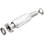 MagnaFlow Direct Fit Catalytic Converter 04-06 Toyota Sienna 3.3L AWD Rear