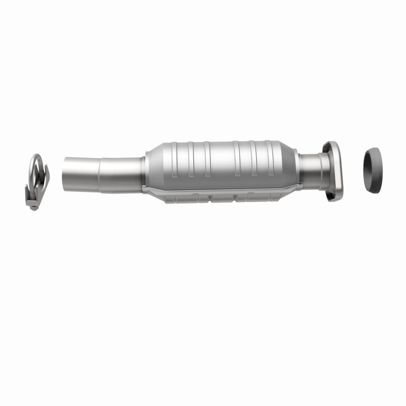 MagnaFlow Direct Fit Catalytic Converter 04-06 Toyota Sienna 3.3L AWD Rear