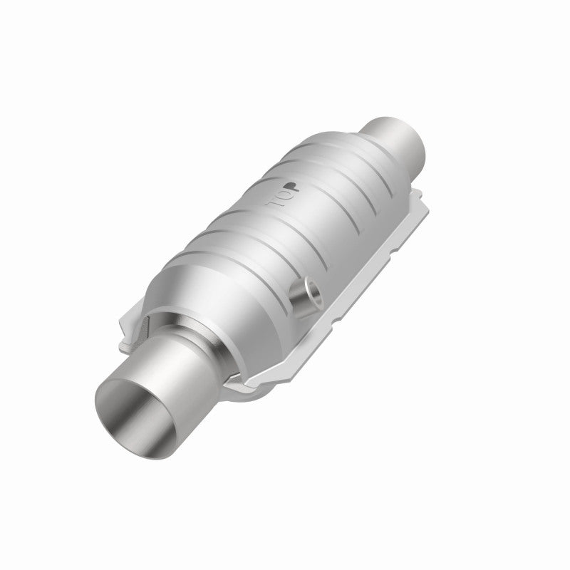 MagnaFlow Universal Catalytic Converter 2.25 OEM Angled O2