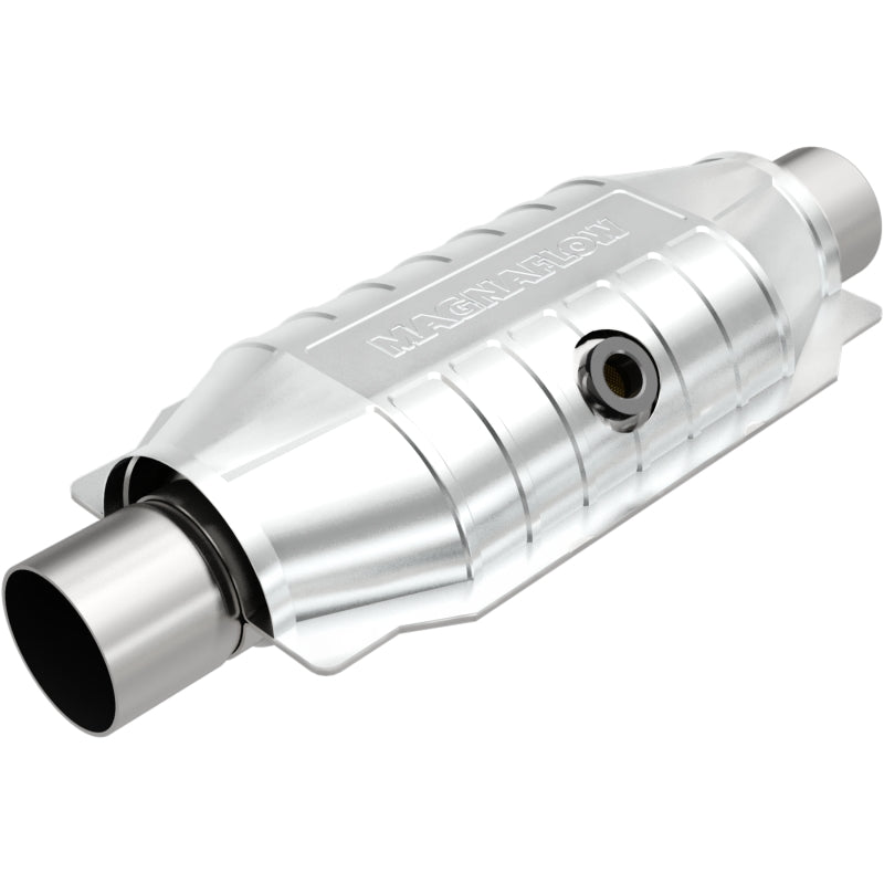 MagnaFlow Universal Catalytic Converter 2.50 Mid O2 Rear