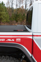Roll-N-Lock 2020 Jeep Gladiator 5ft bed M-Series Retractable Tonneau Cover