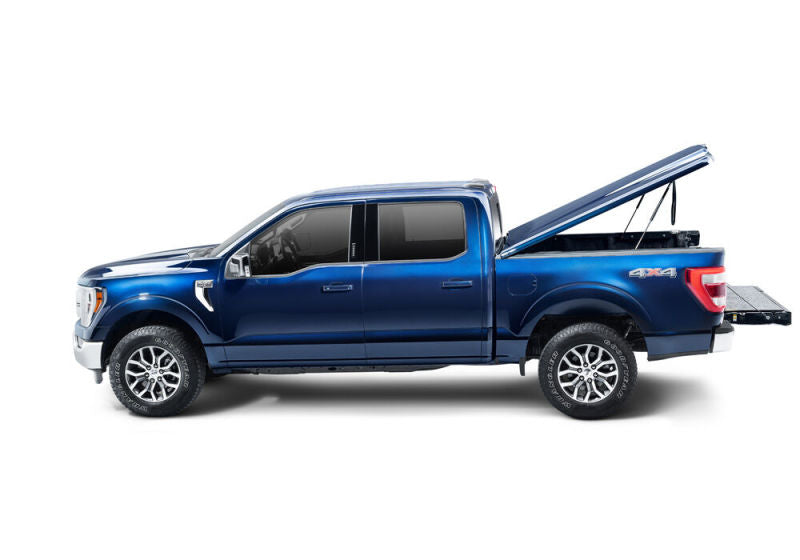 UnderCover 2021 Ford F-150 Crew Cab 5.5ft Elite LX Bed Cover - Oxford White
