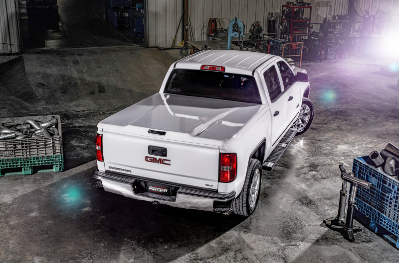 UnderCover 19-20 GMC Sierra 1500 (w/o MultiPro TG) 5.8ft Elite LX Bed Cover - Glory Red