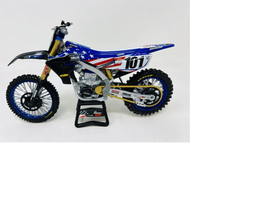 New Ray Toys Yamaha YZ450F Motocross of Nations (Eli Tomac #101)/ Scale - 1:12