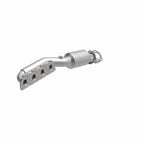 MagnaFlow Direct Fit Catalytic Converter 02-04 Volkswagen Passat 4.0L