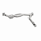 MagnaFlow Direct Fit Catalytic Converter 03 Lincoln Navigator 5.4L