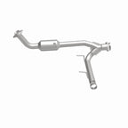 MagnaFlow Conv Direct Fit 05-06 Lincoln Navigator 5.4L w/ 3in Main Piping