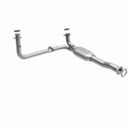 MagnaFlow Direct Fit Catalytic Converter California Grade 96-99 GM K/C 1500/2500 5.0L V8/4.3L V6