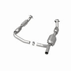 MagnaFlow Direct Fit Catalytic Converter 07-08 Ford E-150 4.6L