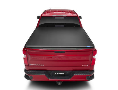 Lund 07-13 Chevy Silverado 1500 (5.5ft. Bed) Genesis Tri-Fold Tonneau Cover - Black