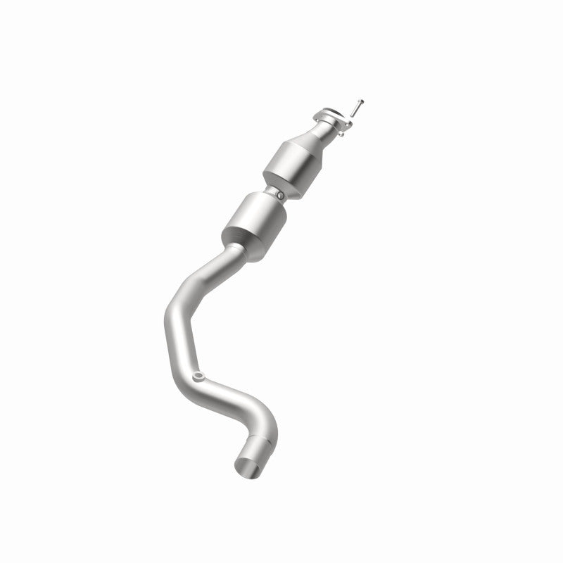 MagnaFlow 13-17 Range Rover V8 5 OEM Underbody Direct Fit EPA Compliant Catalytic Converter