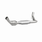 MagnaFlow Direct Fit Catalytic Converter 99-00 Ford Trucks 5.4L