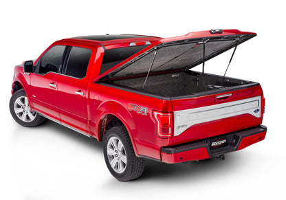 Undercover 17-18 Chevy Silverado 1500 (19 Legacy) 5.8ft Elite LX Bed Cover - Gasoline Elite