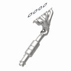 MagnaFlow Direct Fit Catalytic Converter 02-03 BMW 745i 4.4L