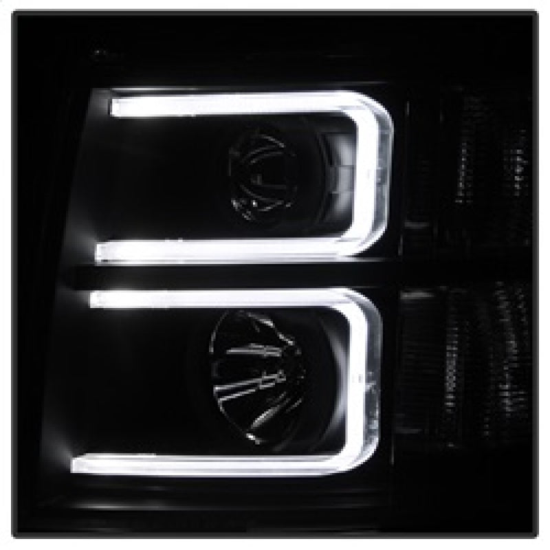 xTune Chevy Silverado 1500/2500/3500 07-13 Projector Headlights Black PRO-JH-CS07-LED-BK